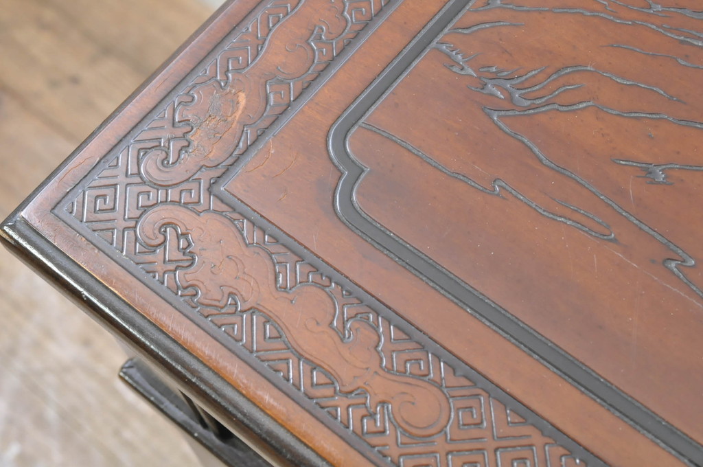 中古　希少モデル　DREXEL HERITAGE(ドレクセルヘリテイジ)　彫刻入り　異国情緒あふれるシノワズリ様式のコンソールテーブル(薄型デスク、机、ワークデスク、サイドテーブル、在宅用、在宅ワーク用)(R-080159)