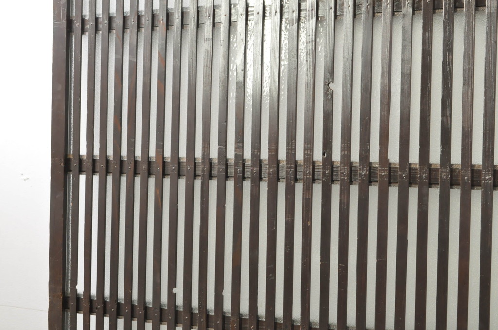 アンティーク建具　希少サイズ!!　落ち着いた和の空間を演出する背の高い幅広ガラス格子戸2枚セット(帯戸、引き戸、ガラス戸)(R-080190)