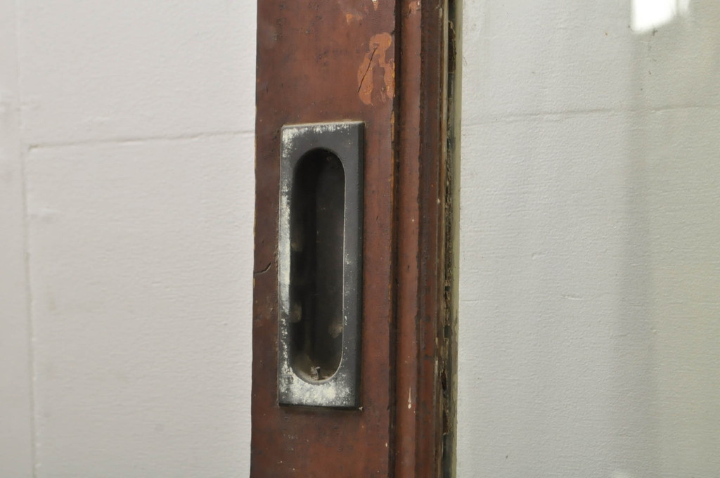 アンティーク建具　片面ペイント仕上げ限定　古い酒屋の特大ガラス戸2枚セット(引き戸)(R-080196)