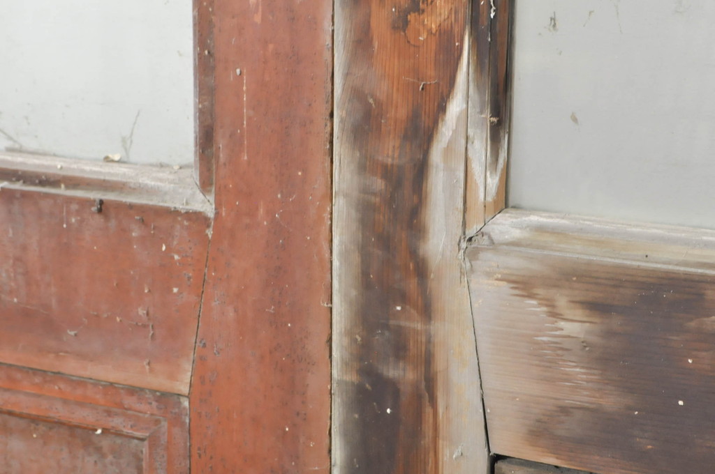 アンティーク建具　片面ペイント仕上げ限定　古い酒屋の特大ガラス戸2枚セット(引き戸)(R-080196)