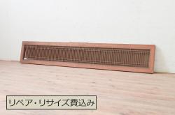 【セミオーダー家具実例】ドアに高品質リペアを施しました。設置場所に合わせてリサイズし、新品のクリアガラスへ差し替え。お客様支給のレバーハンドルと内締り錠を取り付けました。また三方戸当りと沓摺を製作し取り付け、現状の色味を活かしさらに外部対応保護塗装も施しました。(木製扉、建具)