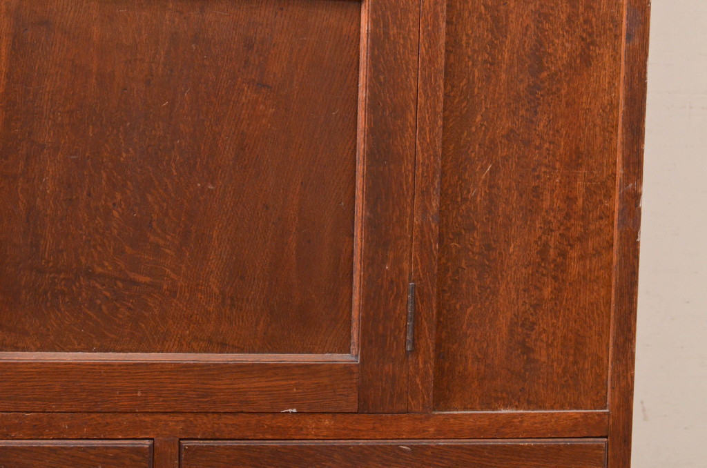 和製アンティーク　素朴な佇まいが魅力的な古いナラ材のレトロなワードローブ(洋服タンス、衣装箪笥)(R-072564)