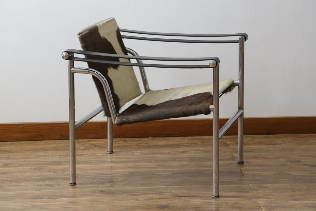 アンティーク家具　超希少!!　当時のオリジナル品　ダメージ有り　ル・コルビュジエ(Le Corbusier)　ピエール・ジャンヌレ(Pierre Jeanneret) シャルロット・ペリアン(Charlotte Perriand)　LC1　ワンランク上の空間づくりにおすすめなスリングチェア(バスキュランチェア、アームチェア、椅子、イス、Cassina、カッシーナ)(R-079837)