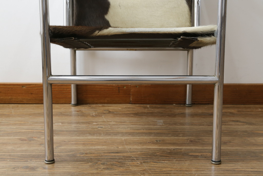 アンティーク家具　超希少!!　当時のオリジナル品　ダメージ有り　ル・コルビュジエ(Le Corbusier)　ピエール・ジャンヌレ(Pierre Jeanneret) シャルロット・ペリアン(Charlotte Perriand)　LC1　ワンランク上の空間づくりにおすすめなスリングチェア(バスキュランチェア、アームチェア、椅子、イス、Cassina、カッシーナ)(R-079837)