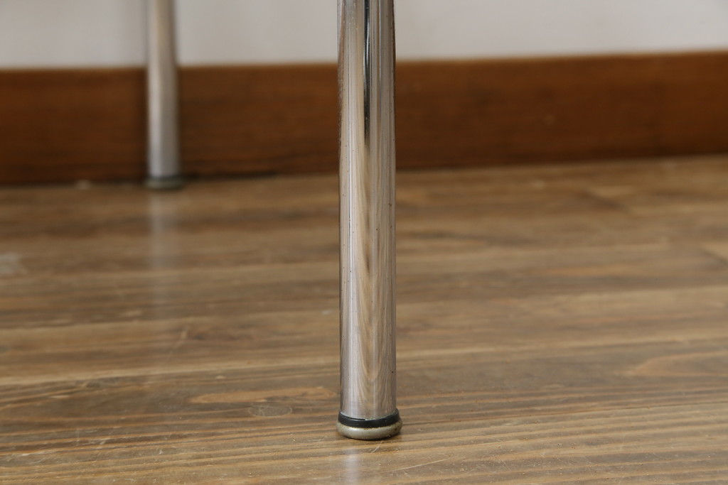 アンティーク家具　超希少!!　当時のオリジナル品　ダメージ有り　ル・コルビュジエ(Le Corbusier)　ピエール・ジャンヌレ(Pierre Jeanneret) シャルロット・ペリアン(Charlotte Perriand)　LC1　ワンランク上の空間づくりにおすすめなスリングチェア(バスキュランチェア、アームチェア、椅子、イス、Cassina、カッシーナ)(R-079837)