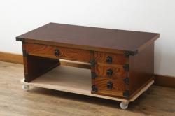中古　Cassina(カッシーナ)　BOBOLI(ボボリ)　洗練されたデザインが美しさを放つラウンドテーブル(ダイニングテーブル、2人掛け、4人掛け、食卓)(定価約96万円)(R-060969)