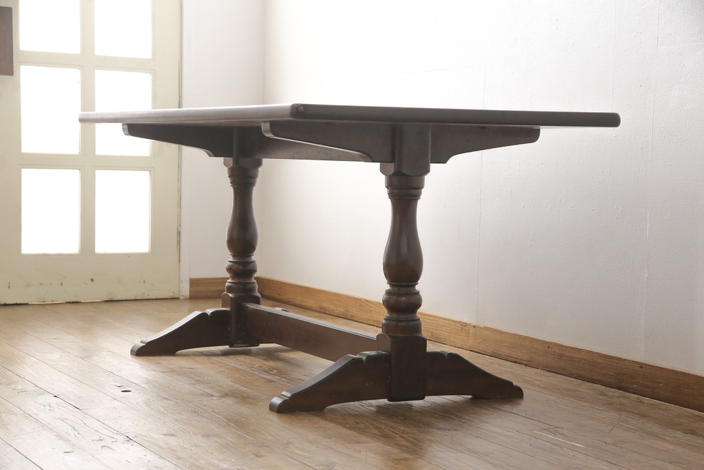 中古　松本民芸家具　クラシカルな脚がおしゃれなT型食卓(ダイニングテーブル、4人掛け、6人掛け)(R-056427)