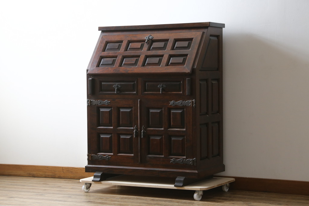 中古　美品　松本民芸家具　金具付きのデザインが目を引くクラシカルで美しいS.P型ライティングビューロー(簿記机、ワークデスク、在宅用、在宅ワーク用、サイドキャビネット)(定価約109万円)(R-080426)