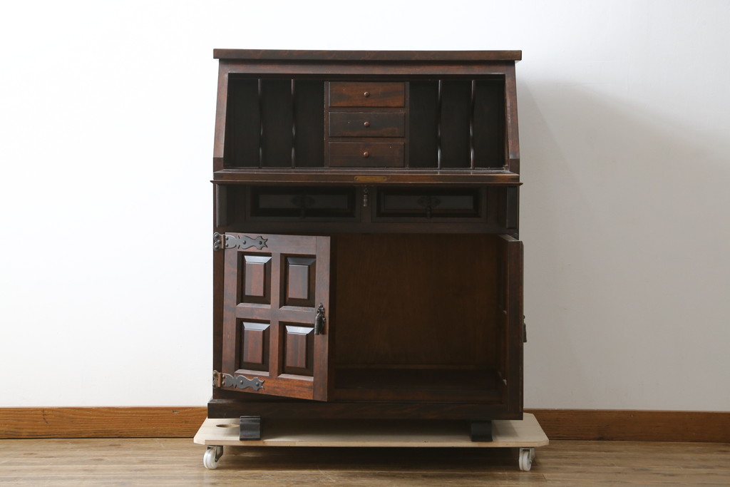 中古　美品　松本民芸家具　金具付きのデザインが目を引くクラシカルで美しいS.P型ライティングビューロー(簿記机、ワークデスク、在宅用、在宅ワーク用、サイドキャビネット)(定価約109万円)(R-080426)