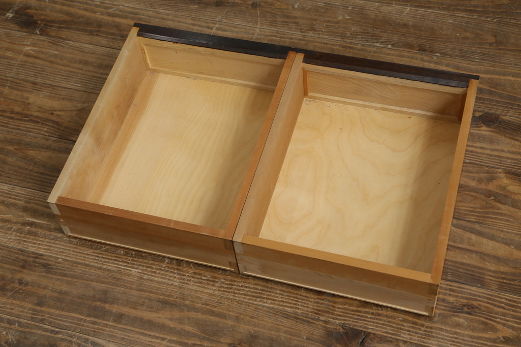 中古　美品　松本民芸家具　金具付きのデザインが目を引くクラシカルで美しいS.P型ライティングビューロー(簿記机、ワークデスク、在宅用、在宅ワーク用、サイドキャビネット)(定価約109万円)(R-080426)