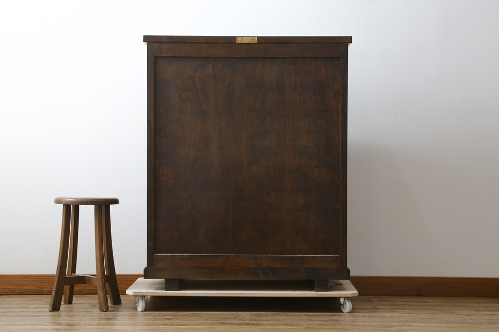 中古　美品　松本民芸家具　金具付きのデザインが目を引くクラシカルで美しいS.P型ライティングビューロー(簿記机、ワークデスク、在宅用、在宅ワーク用、サイドキャビネット)(定価約109万円)(R-080426)