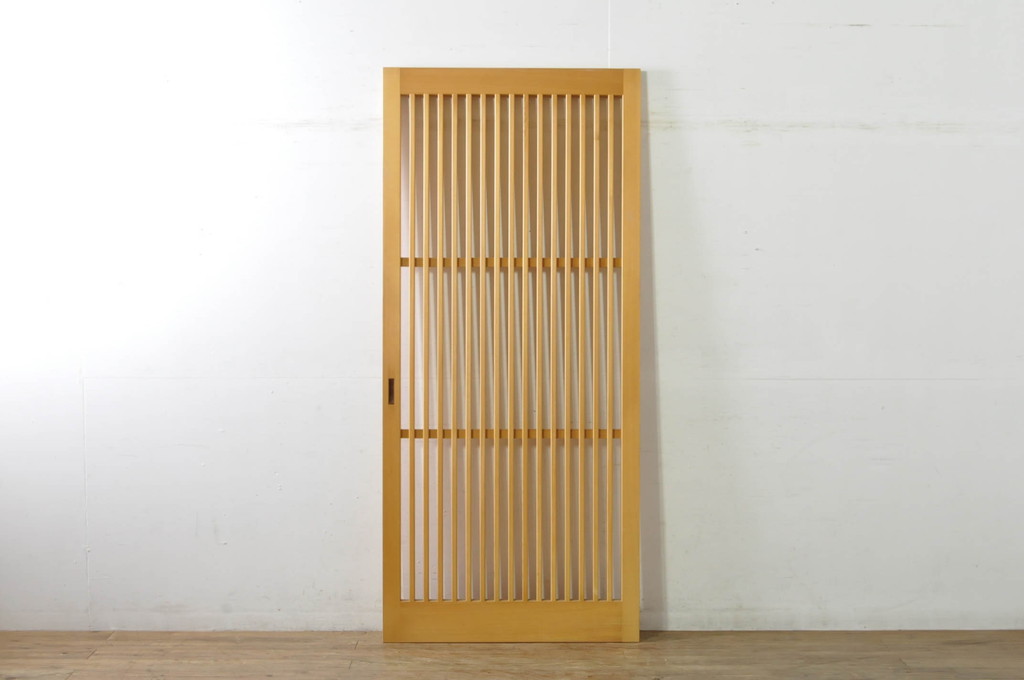 中古　美品　様々なインテリアに馴染むシンプルな荒格子戸1枚(引き戸、建具)(R-080207)