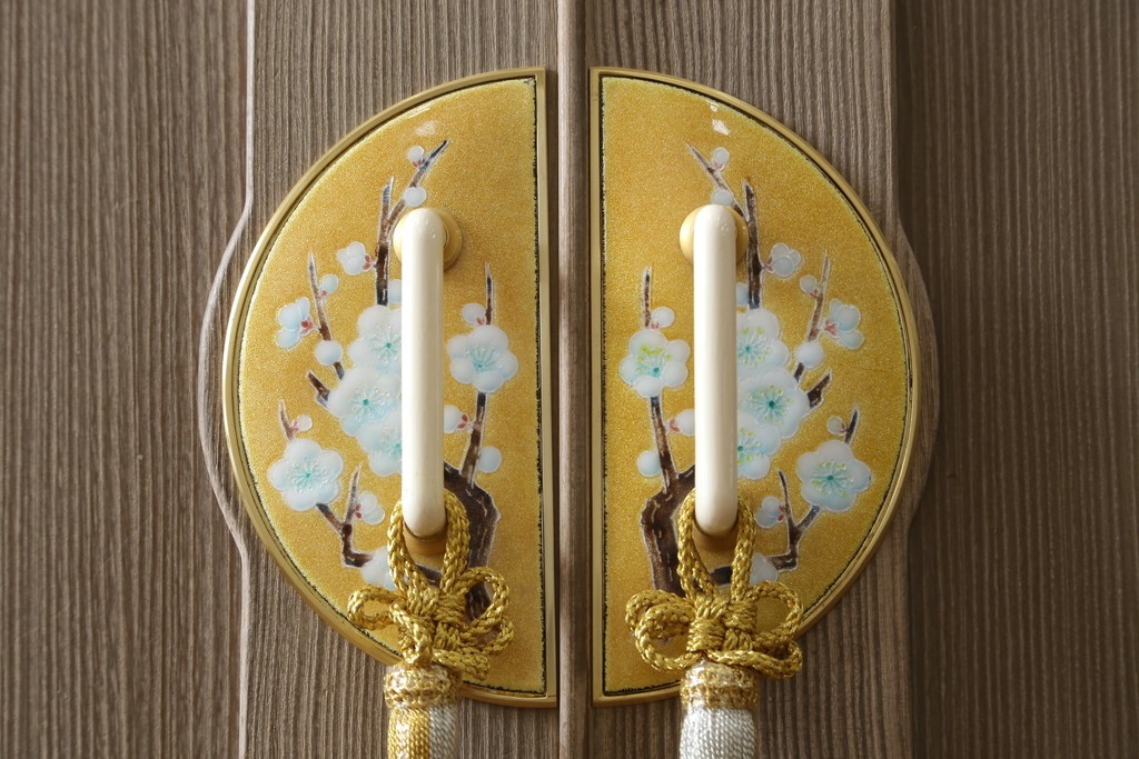中古　美品　最高級　通産大臣指定伝統工芸品　伝統工芸士　鹿島金正作　高千穂　品のある佇まいで和の雰囲気を引き立てる名古屋総桐たんす(胴丸、総桐たんす、着物箪笥、引き出し、和たんす、衣装箪笥)(定価約250万円)(R-079829)