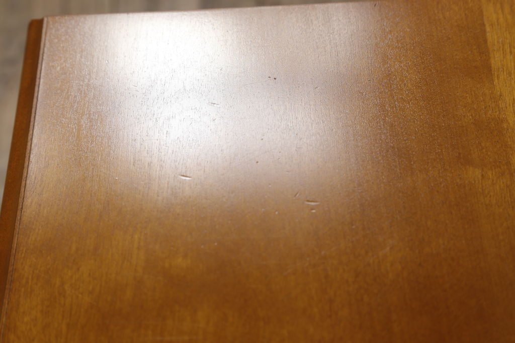 中古　美品　横浜クラシック家具　ダニエル(daniel)　温かみのある色合いが魅力のサイドテーブル(コンソールテーブル、オケージョナルテーブル、電話台、ナイトテーブル)(R-050830)