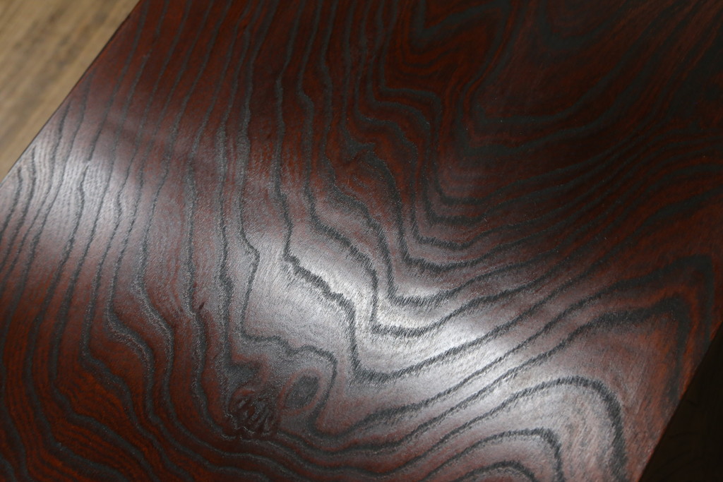 中古　美品　岩谷堂箪笥　菊幸作　ケヤキ材　左右対称の杢目が目を引くローボード(テレビボード、テレビ台、リビングボード、収納棚)(R-050941)