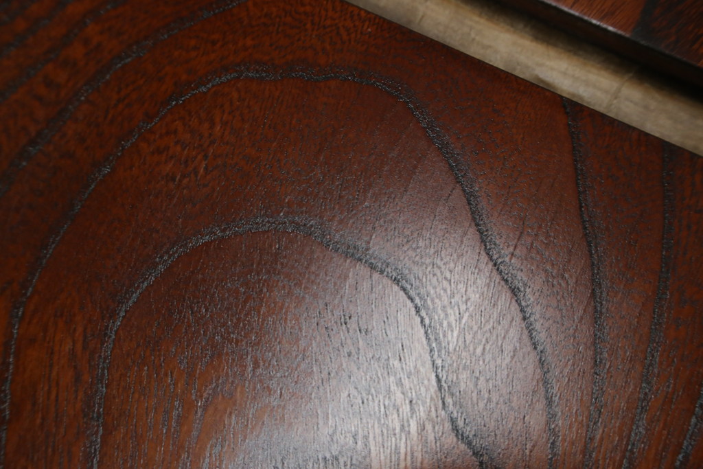 中古　美品　岩谷堂箪笥　菊幸作　ケヤキ材　左右対称の杢目が目を引くローボード(テレビボード、テレビ台、リビングボード、収納棚)(R-050941)