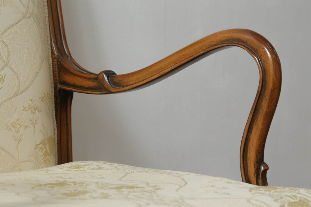 中古　美品　イタリア高級家具　メデア(Medea)　エレガントな佇まいが美しいアームチェア(一人掛け、1Pソファ、ダイニングチェア、椅子、イス)(R-074659)