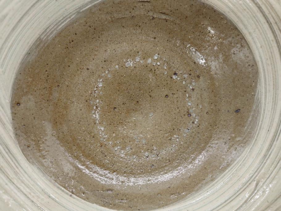 小林東五　對州窯　刷毛目(はけめ)　約20cm　6.6寸　土の温かみを感じる平皿(深皿、和皿、和食器、六寸六分、共箱付き)(R-080407)