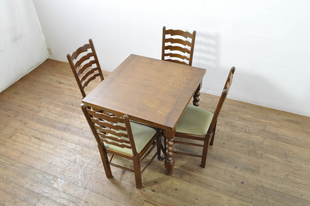 中古　美品　百貨店取り扱い　国産職人手作品　オーク材　ツイストレッグが特徴的なドローリーフテーブル(ダイニングテーブル、エクステンションテーブル、2人掛け、4人掛け、食卓)(定価約22万円)(R-080175)
