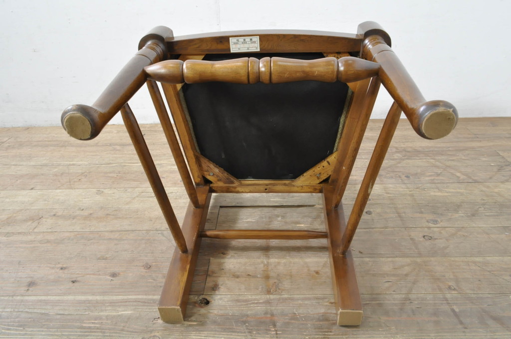 中古　美品　百貨店取り扱い　国産職人手作品　オーク材　クラシカルな雰囲気が魅力のチェア4脚セット(ダイニングチェア、アームレスチェア、椅子、イス)(定価1脚約5万円)(R-080176)