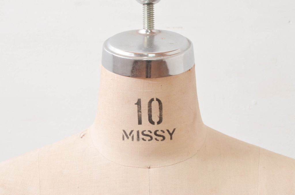 和製ビンテージ　大洋工芸　10MISSY　アトリエのような雰囲気づくりにぴったりなトルソー(DRESS FORM 1st EDITION、マネキン、ディスプレイ雑貨、店舗什器、ヴィンテージ)(R-077782)