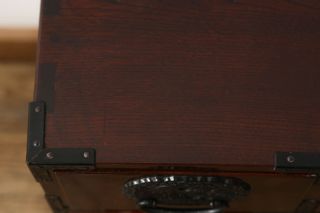 中古　美品　民芸家具　渡辺家具店　木地呂塗りの美しい仙台箪笥(和タンス、桐箪笥、桐たんす、引き出し、チェスト)(R-060707)