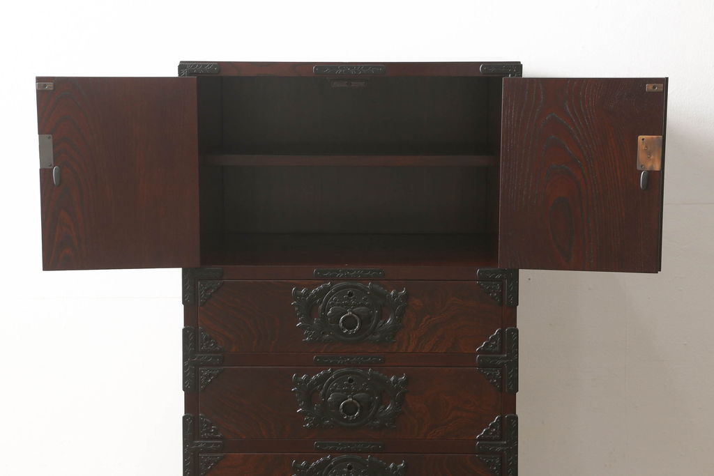 中古　美品　岩谷堂箪笥　細部の意匠に職人のこだわりを感じる立長箪笥(縦型チェスト、衣装たんす、収納箪笥、整理箪笥、引き出し)(R-059894)