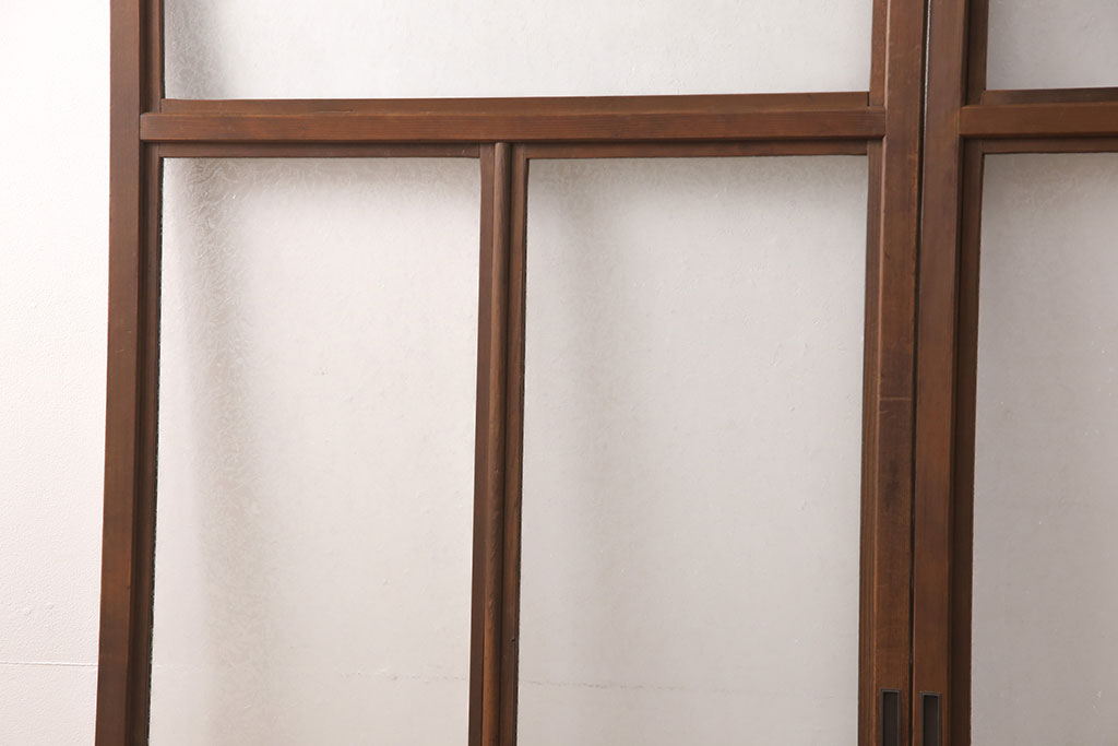 【セミオーダー家具実例】レトロなアンティークガラス戸2枚を高品質リペアし、ご希望サイズにリメイク。戸車や引き手を取り付け、新材と古材をしっかり色合わせして仕上げました。(引き戸、建具)
