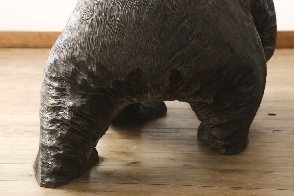 和製アンティーク　超特大　まるで本物!!　毛流れや鱗に至るまでとにかく彫りが良い!!　木彫りの熊(置物、置き物、ディスプレイ)(R-060882)