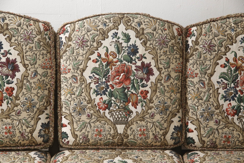 イギリスビンテージ　ERCOL(アーコール)　Old Colonial(オールドコロニアル)シリーズ　クラシカルなファブリックが格調高い雰囲気を醸し出す3人掛けソファ(三人掛けソファ、3P、トリプルソファ、アームソファ、英国、北欧、ヴィンテージ)(R-066513)