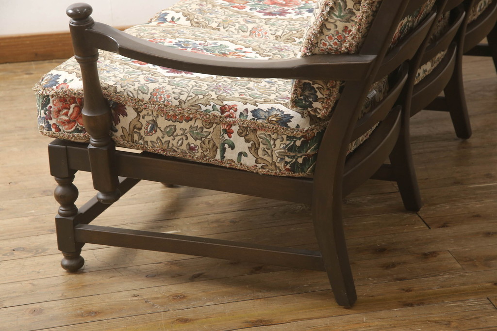 イギリスビンテージ　ERCOL(アーコール)　Old Colonial(オールドコロニアル)シリーズ　クラシカルなファブリックが格調高い雰囲気を醸し出す3人掛けソファ(三人掛けソファ、3P、トリプルソファ、アームソファ、英国、北欧、ヴィンテージ)(R-066513)