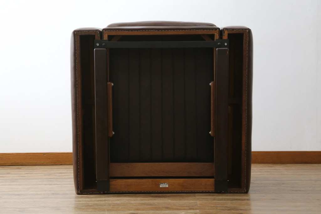 中古　デセデ(de Sede)　DS-13　ブラウン色　本革　シンプルモダンなフォルムが格好良い1人掛けレザーソファ(アームチェア、一人掛けソファ)(定価約60万円)(R-061444)