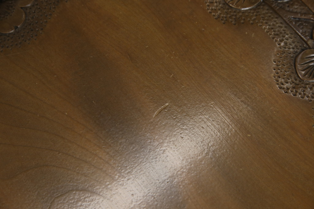 中古　美品　軽井沢彫り　繊細な桜の彫刻が目を惹くセンターテーブル(座卓、ローテーブル)(R-061373)
