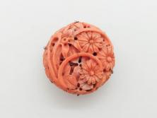 唐木　紫檀(シタン)材　細やかな意匠が施された上品な雰囲気の花台(飾り台、ディスプレイ台、共箱付き)(R-069958)