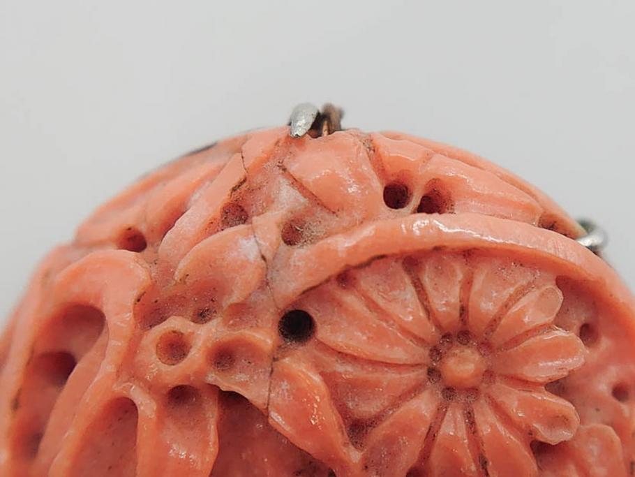 時代物　ピンク珊瑚　SPM刻印　彫刻　上品な雰囲気の帯留(花、サンゴ、帯留め、着物道具、和装小物、アクセサリー)(R-080553)