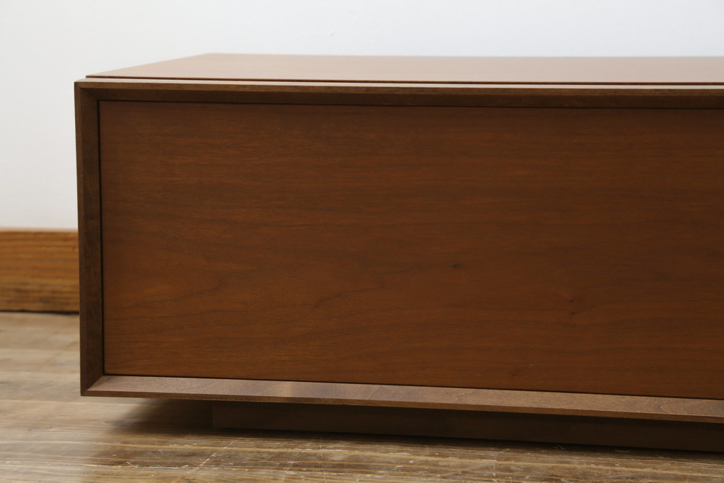 中古　美品　アクタス取扱い　ジョンリビング(jon Living) RIMO 200AV-board　シンプルなデザインが取り入れやすいテレビ台(ローボード、テレビボード、TVボード、サイドボード、サイドキャビネット、収納棚、リビングボード)(R-068396)