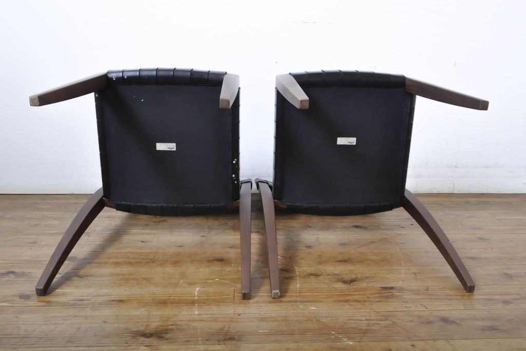 中古　美品　arflex(アルフレックス)　TINA 10(ティナ)　編み込みのデザインが目を惹くワイドアームレスチェア2脚セット(ダイニングチェア、椅子、イス)(2脚定価約41万円)(R-060800)