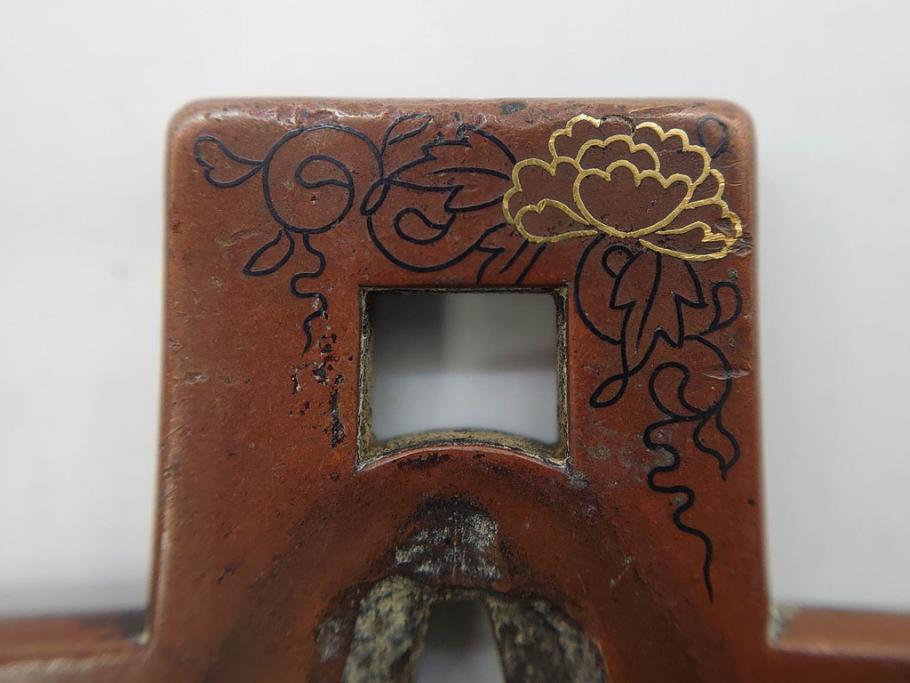 時代武具　素銅　金象嵌　十字　技巧を凝らした鍔(キリシタン、花、彫刻、刀装具、ケース付き)(R-080414)