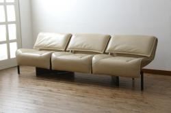 中古　本革(レザー)　Cassina(カッシーナ)　VERANDA(ヴェランダ) 　125VERANDA3　高級感溢れるデザインと機能性が素敵な3Pソファ(三人掛け、ハイバックチェア)(定価約150万円)(R-071358)