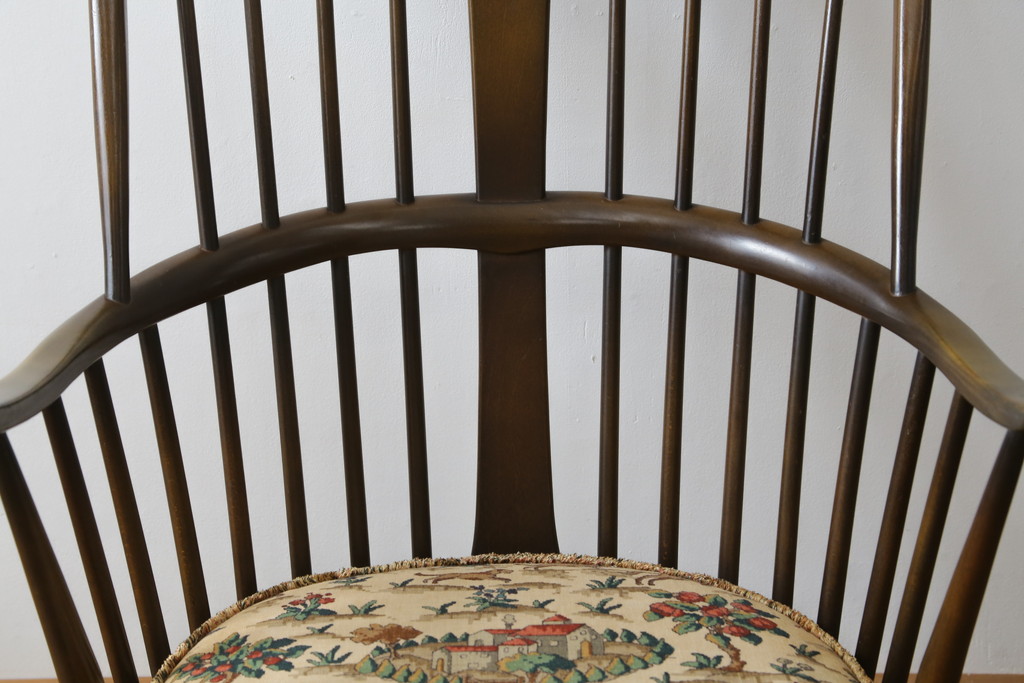 イギリスビンテージ　美品　レア品!!　ERCOL(アーコール)　Chairmakers Chair(チェアメーカーズチェア)　柔らかな曲線が身体を包み込むロッキングチェア(アームチェア、揺り椅子、イス、椅子、英国、ヴィンテージ)(R-075924)