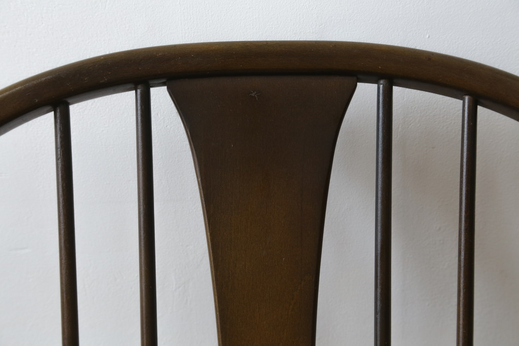 イギリスビンテージ　美品　レア品!!　ERCOL(アーコール)　Chairmakers Chair(チェアメーカーズチェア)　柔らかな曲線が身体を包み込むロッキングチェア(アームチェア、揺り椅子、イス、椅子、英国、ヴィンテージ)(R-075924)