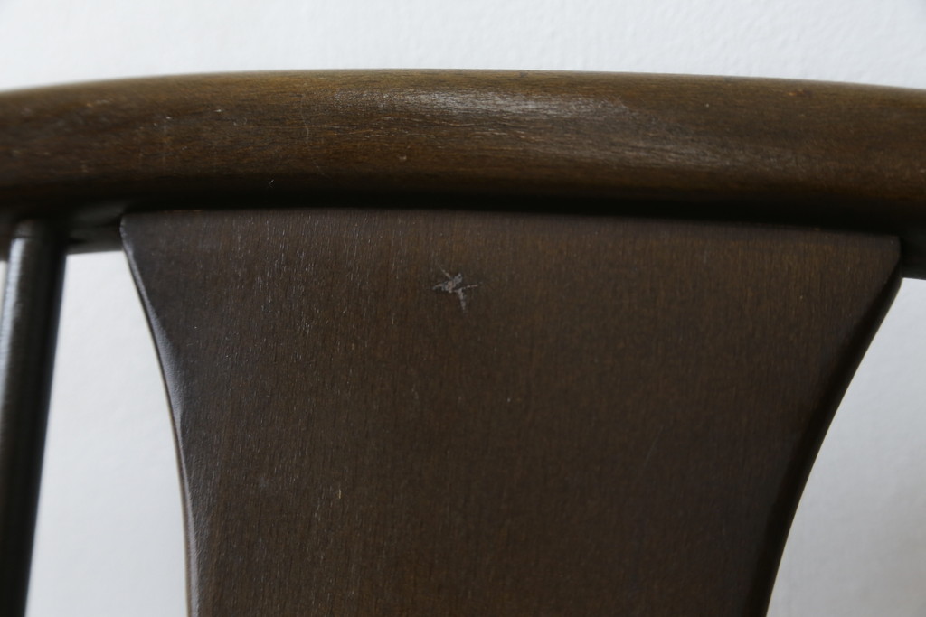 イギリスビンテージ　美品　レア品!!　ERCOL(アーコール)　Chairmakers Chair(チェアメーカーズチェア)　柔らかな曲線が身体を包み込むロッキングチェア(アームチェア、揺り椅子、イス、椅子、英国、ヴィンテージ)(R-075924)