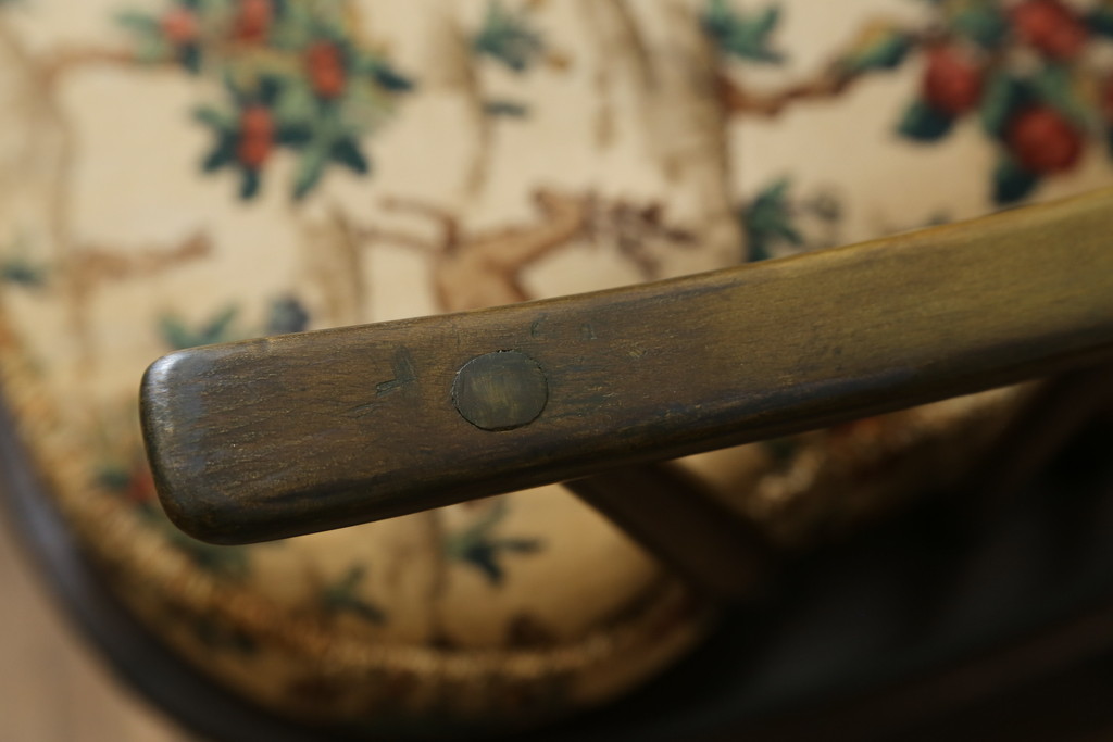 イギリスビンテージ　美品　レア品!!　ERCOL(アーコール)　Chairmakers Chair(チェアメーカーズチェア)　柔らかな曲線が身体を包み込むロッキングチェア(アームチェア、揺り椅子、イス、椅子、英国、ヴィンテージ)(R-075924)