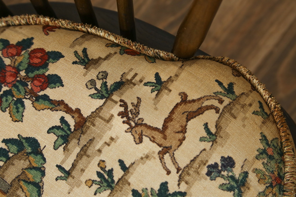 イギリスビンテージ　美品　レア品!!　ERCOL(アーコール)　Chairmakers Chair(チェアメーカーズチェア)　柔らかな曲線が身体を包み込むロッキングチェア(アームチェア、揺り椅子、イス、椅子、英国、ヴィンテージ)(R-075924)