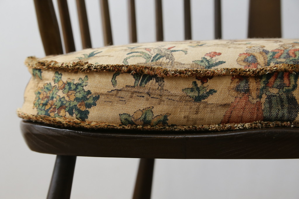 イギリスビンテージ　美品　レア品!!　ERCOL(アーコール)　Chairmakers Chair(チェアメーカーズチェア)　柔らかな曲線が身体を包み込むロッキングチェア(アームチェア、揺り椅子、イス、椅子、英国、ヴィンテージ)(R-075924)