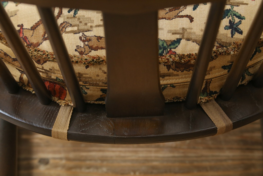 イギリスビンテージ　美品　レア品!!　ERCOL(アーコール)　Chairmakers Chair(チェアメーカーズチェア)　柔らかな曲線が身体を包み込むロッキングチェア(アームチェア、揺り椅子、イス、椅子、英国、ヴィンテージ)(R-075924)