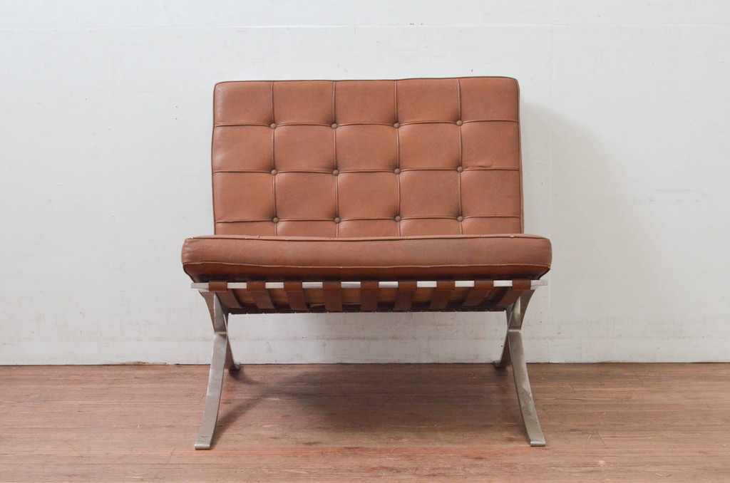 ビンテージ　本革　Knoll(ノル)　スタイリッシュなデザインでお部屋の雰囲気をカッコよくしてくれるバルセロナチェア(ラウンジチェア、1人掛けソファ、椅子、イス、ヴィンテージ)(R-078026)