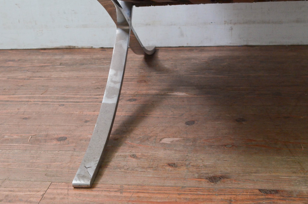 ビンテージ　本革　Knoll(ノル)　スタイリッシュなデザインでお部屋の雰囲気をカッコよくしてくれるバルセロナチェア(ラウンジチェア、1人掛けソファ、椅子、イス、ヴィンテージ)(R-078026)