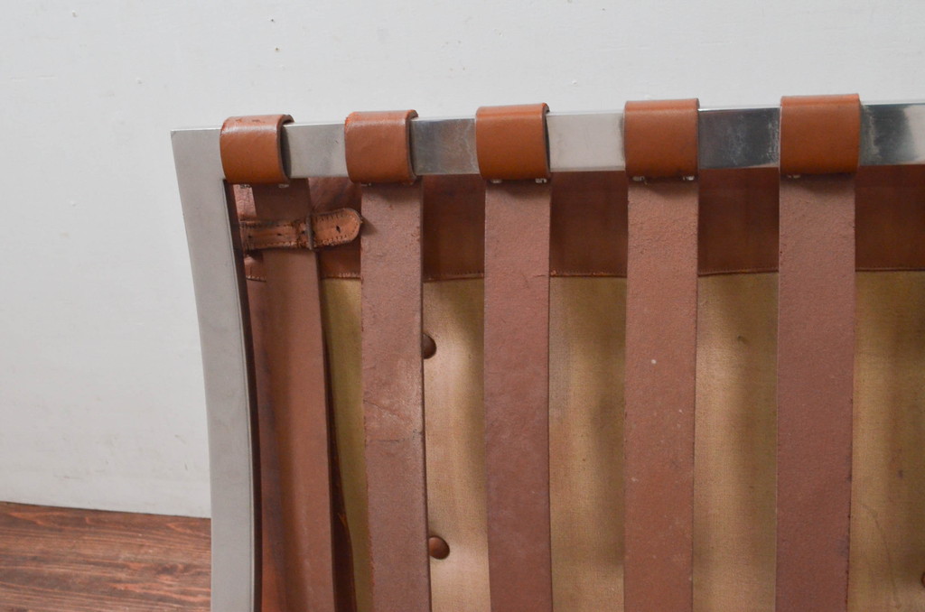 ビンテージ　本革　Knoll(ノル)　スタイリッシュなデザインでお部屋の雰囲気をカッコよくしてくれるバルセロナチェア(ラウンジチェア、1人掛けソファ、椅子、イス、ヴィンテージ)(R-078026)