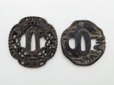 アンティーク雑貨　独特な形状が空間のアクセントになる蔵戸の飾り金具(ディスプレイ雑貨、蔵戸パーツ)(R-047645)